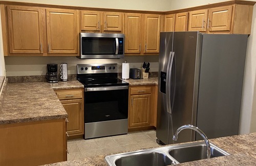 Branson West Condo | Perfect Family friendly Branson Getaway! Pool, Golf, awesome amenities!