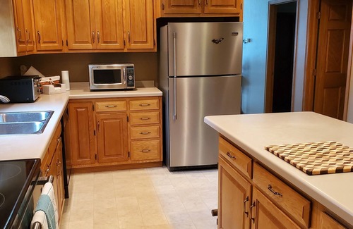 Weyauwega Cottage | Perfect family get-away with lake front property & sandy shores on White Lake