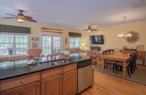 Bonito Boathouses House | Perfect Family Charleston Style Home | Golf Course & Cart | Guest Cards Included