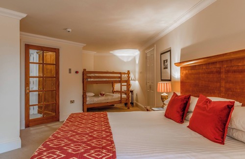 Nairn Hotel | Perfect For Family Getaway | Breathtaking Hotel Surrounded by Nature