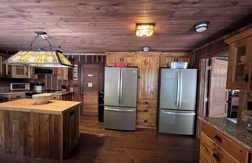 Topton Cabin | Perfect for Family Reunions and Corporate Groups or as a couples getaway