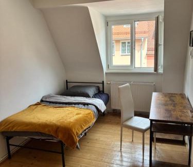 Altstadt - Sankt Sebald House | Perfect for Holidays or Remote Work Private Rooms in a Friendly Local WG