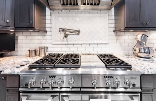 West Oak Hill House | Perfect getaway. Hot tub, out door kitchen and Gourmet kitchen for all your need