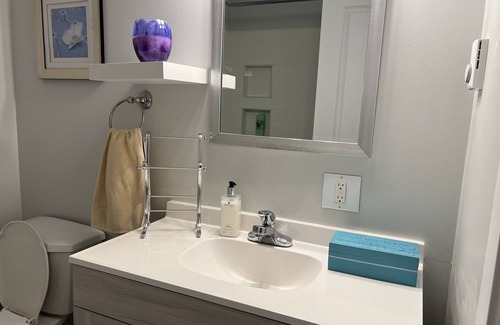 Black Mountain House | Perfect hidden getaway in the heart of Kelowna