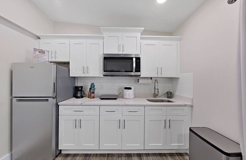 Pinecrest West Park Apartment | Perfect Hideaway