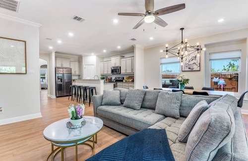 West Dallas House | Perfect Home Base for Your Adventure-near Downtown and Uptown Dallas