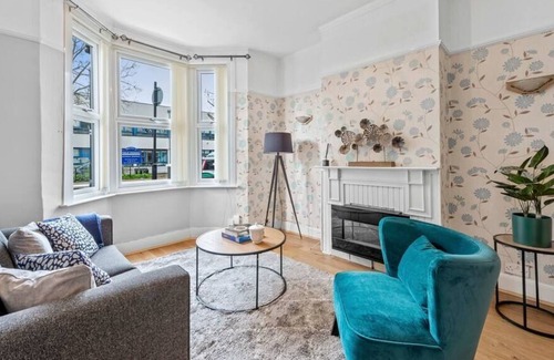 Northumberland Park House | Perfect Home for Spurs Fans! Peaceful Garden