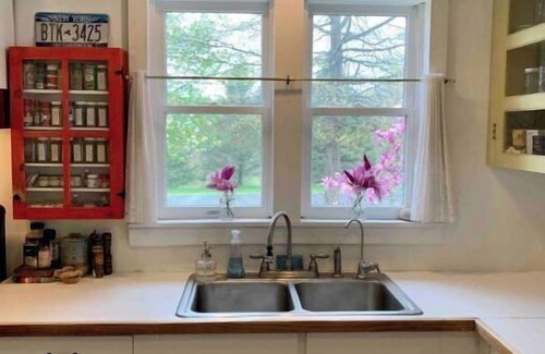 Hollowville House | Perfect Hudson Valley Getaway with HOT TUB!