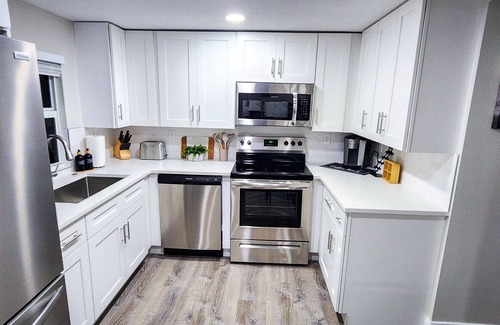 Jupiter House | Perfect Jupiter Base - Near Beaches, Sanctuary & Dining and more