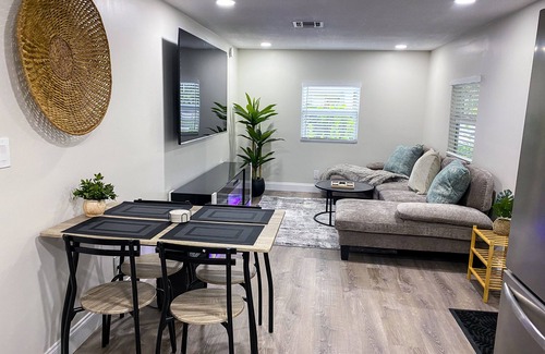 Jupiter House | Perfect Jupiter Base - Near Beaches, Sanctuary & Dining and more