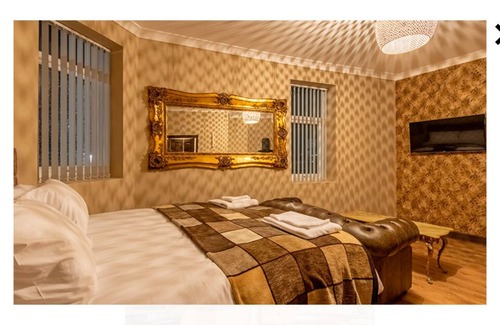 Stockton-on-Tees Bed & Breakfast | Perfect location, Luxury private studio Apartments & double Rooms,Smart TVsWiFi