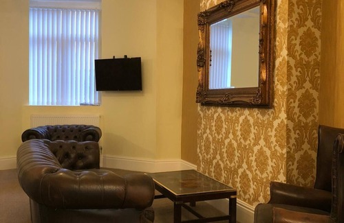 Stockton-on-Tees Bed & Breakfast | Perfect location, Luxury private studio Apartments & double Rooms,Smart TVsWiFi