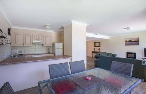 Mollymook Apartment | Perfect Location Near Collers Beach