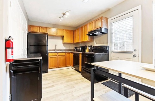 Seymour House | Perfect Mountain Getaway Pigeon Forge (CDC Safe)