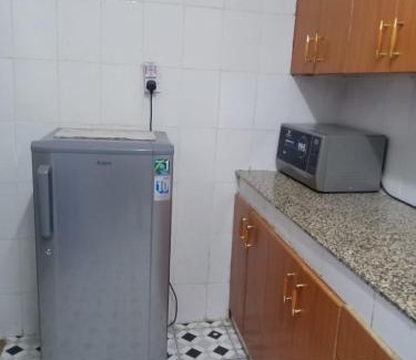 Hospital Apartment | Perfect Palm Condos-P2