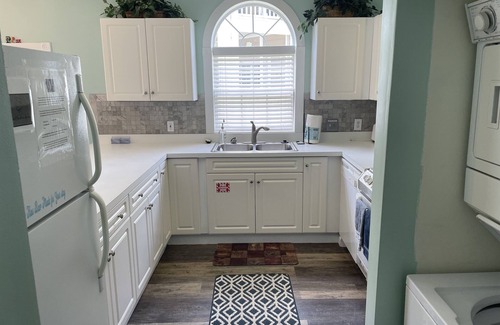 Central Myrtle Beach Condo | Perfect Pet Friendly 2 Bedroom Condo in the Heart of Myrtle Beach!