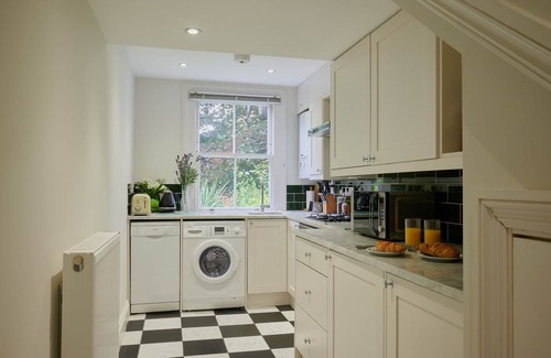 Redcliffe Apartment | Perfect Private Apartment Chelsea