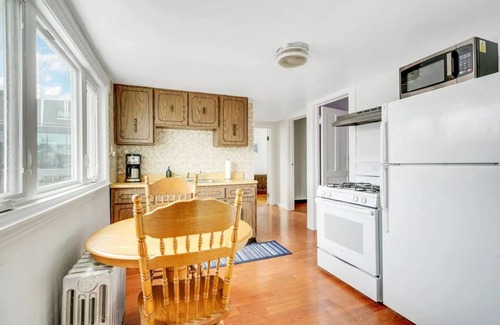 Front Park House | Perfect Private Getaway in the Heart of Buffalo!