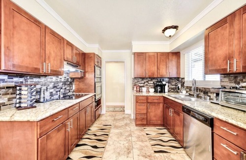 Southwestern Sacramento House | Perfect Private Sacramento Retreat Near Downtown!