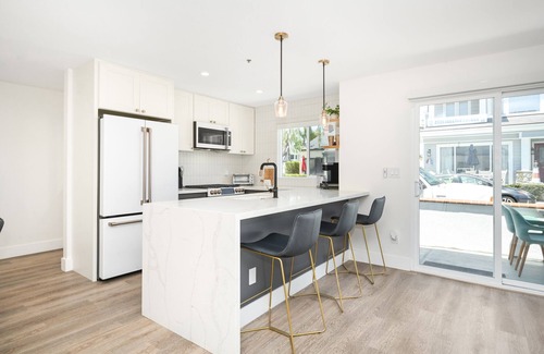 Balboa Island House | Perfect Renovated and Modern Duplex on Balboa Island