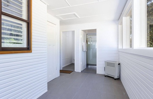 North Arm Cove House | Perfect Seclusion - Top Level Only