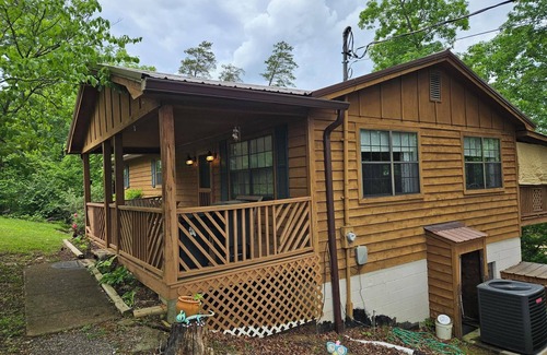 Dandridge House | Perfect Spot - Lakefront property on Lake Douglas with new hot tub!