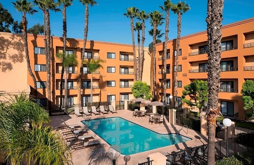 Torrance Apartment | Perfect Stay! Close to Torrance Beach Coast Line! Free Parking, Pets Allowed!