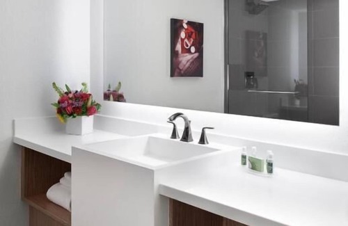 Downtown Las Vegas Hotel | Perfect Stay in Entertainment Capital of the World! Pool, Casino