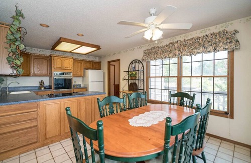 Bonne Terre House | PERFECT STRESS RELIEVER + SURROUNDED BY NATURE