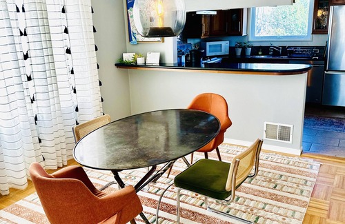 Lakeshore House | Perfect & Stylish Vacation Gem of a House 5 Minutes from Beach & San Francisco