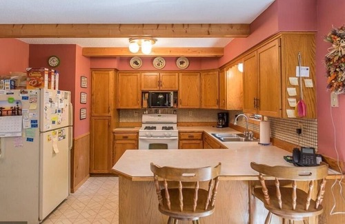 Remer Cabin | Perfect Summer rental in prime location on Washburn Lake