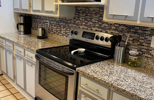 Englewood South House | Perfect vacation home for your family 7 min to the beach