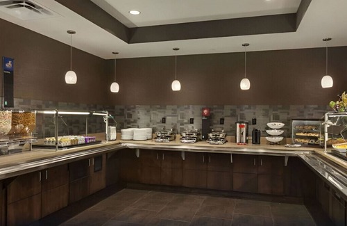 Downtown St. Louis House | Perfectly Appointed Suite for Groups! Free Wi-Fi!