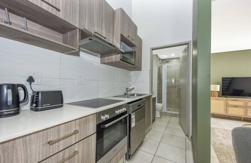 Parkwood Apartment | Perfectly Located 1 Bed Apt | Corporate Traveller