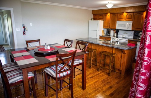 Rocky Harbour Cottage | Peridot By The Shore, Rocky Harbour Newfoundland