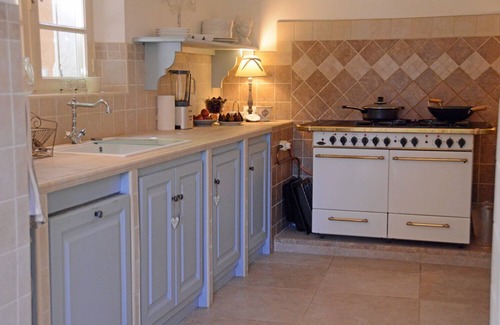 Lorgues House | period farmhouse set in 9 acres with large pool
