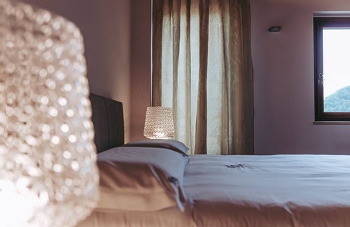 Badia Calavena Bed & Breakfast | Perla, room with bathroom.Villa Riva, tranquility,at the foot of the Little Dolomites.