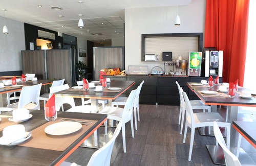 Chevilly-Larue Apartment | Perle Parisienne au Pied du Tram av/Wifi+Parking!