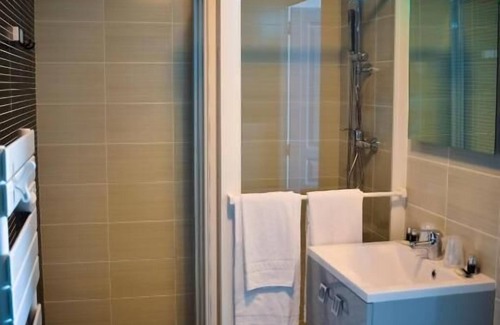 La Baule-Escoublac Hotel | Pet-friendly Property! Outdoor Swimming Pools Near Parc du Château de Careil