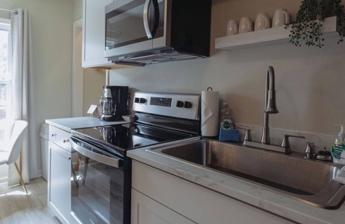 Johnson City Apartment | Pet-Friendly 1 Bed Apartment in Johnson City