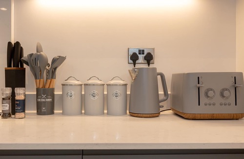 Manchester City Centre Apartment | Pet friendly 2BR near Piccadilly | Asquare Letting, Victoria House 1303