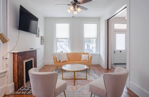 Northside House | Pet Friendly 3B Victorian 10 min to Downtown, UC & Close to Perfect North Slopes