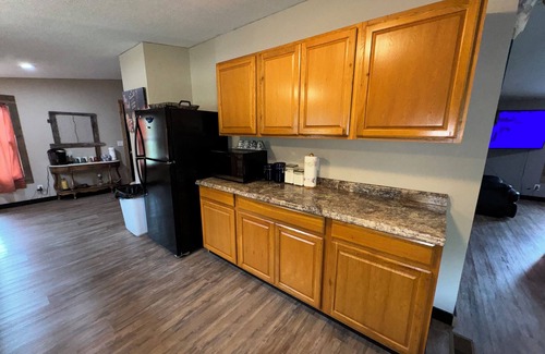 Pineville House | Pet friendly 4 bed 2 bath hot tub, outdoor shower, stage & rv sites for groups