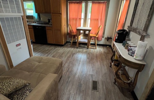 Pineville House | Pet friendly 4 bed 2 bath hot tub, outdoor shower, stage & rv sites for groups