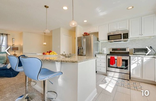 Oxon Hill-Glassmanor House | Pet friendly 5-bedroom house in welcoming Fort Washington with WiFi, AC