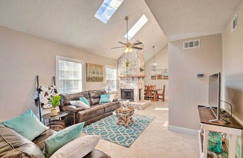 Northeast Pensacola House | Pet-Friendly A-Frame Retreat Near Dtwn + Beaches!
