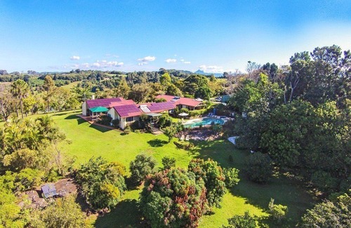 Duranbah Apartment | Pet Friendly - Adults Only, Tropical Coast Retreat, Kingscliff, Poolside Suite