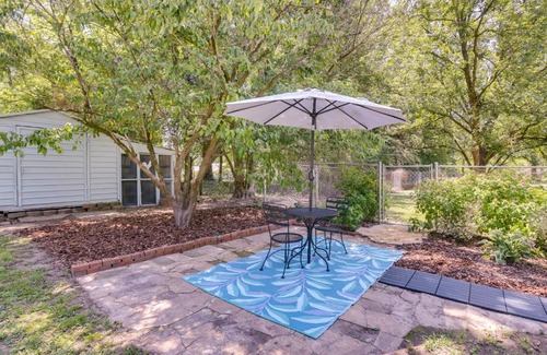 Moody House | Pet-Friendly Alabama Retreat with Deck and Patio!