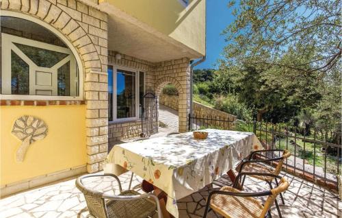 Supetarska Draga Apartment | Pet Friendly Apartment