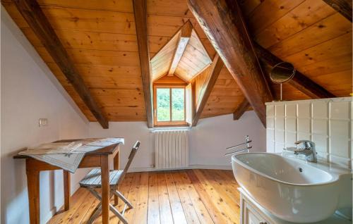 Loco Apartment | Pet Friendly Apartment